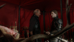extant_GameOfThrones_1x07-YouWinOrYouDie_0433