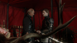 extant_GameOfThrones_1x07-YouWinOrYouDie_0439