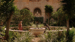 extant_GameOfThrones_1x07-YouWinOrYouDie_0519