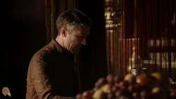 extant_GameOfThrones_1x07-YouWinOrYouDie_0921