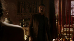 extant_GameOfThrones_1x07-YouWinOrYouDie_0948