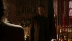 extant_GameOfThrones_1x07-YouWinOrYouDie_0949