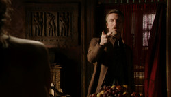 extant_GameOfThrones_1x07-YouWinOrYouDie_0975