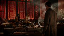 extant_GameOfThrones_1x07-YouWinOrYouDie_0979