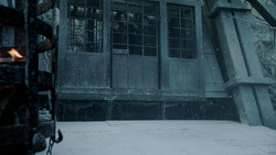 extant_GameOfThrones_1x07-YouWinOrYouDie_1928