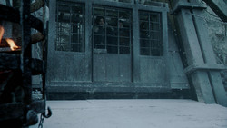 extant_GameOfThrones_1x07-YouWinOrYouDie_1930