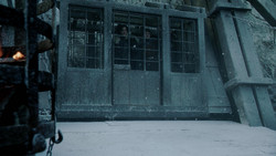 extant_GameOfThrones_1x07-YouWinOrYouDie_1931