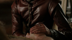 extant_GameOfThrones_1x07-YouWinOrYouDie_2011