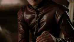 extant_GameOfThrones_1x07-YouWinOrYouDie_2013