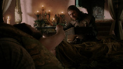 extant_GameOfThrones_1x07-YouWinOrYouDie_2369