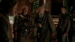 extant_GameOfThrones_1x07-YouWinOrYouDie_2582