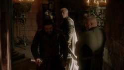 extant_GameOfThrones_1x07-YouWinOrYouDie_2686