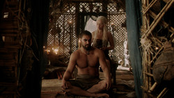 extant_GameOfThrones_1x07-YouWinOrYouDie_2744