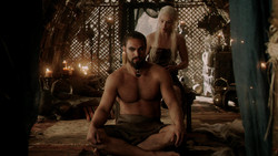 extant_GameOfThrones_1x07-YouWinOrYouDie_2756