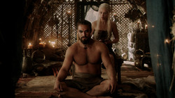 extant_GameOfThrones_1x07-YouWinOrYouDie_2757