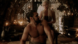 extant_GameOfThrones_1x07-YouWinOrYouDie_2774