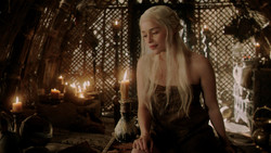 extant_GameOfThrones_1x07-YouWinOrYouDie_2863