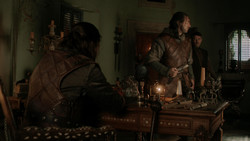 extant_GameOfThrones_1x07-YouWinOrYouDie_4505
