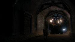 extant_GameOfThrones_1x07-YouWinOrYouDie_4826