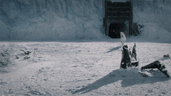 extant_GameOfThrones_1x07-YouWinOrYouDie_4854