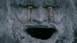 extant_GameOfThrones_1x07-YouWinOrYouDie_4967
