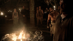 extant_GameOfThrones_1x07-YouWinOrYouDie_5345