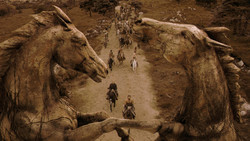 extant_GameOfThrones_1x07-YouWinOrYouDie_5459