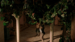 extant_GameOfThrones_1x08-ThePointyEnd_0003