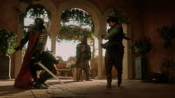 extant_GameOfThrones_1x08-ThePointyEnd_0345