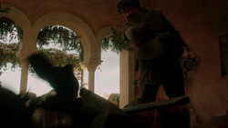 extant_GameOfThrones_1x08-ThePointyEnd_0354