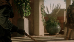 extant_GameOfThrones_1x08-ThePointyEnd_0360