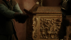 extant_GameOfThrones_1x08-ThePointyEnd_0395