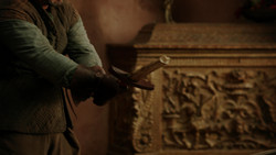 extant_GameOfThrones_1x08-ThePointyEnd_0397