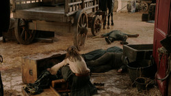 extant_GameOfThrones_1x08-ThePointyEnd_0526
