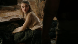 extant_GameOfThrones_1x08-ThePointyEnd_0536