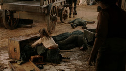 extant_GameOfThrones_1x08-ThePointyEnd_0542