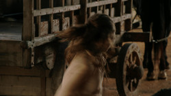 extant_GameOfThrones_1x08-ThePointyEnd_0568