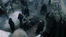 extant_GameOfThrones_1x08-ThePointyEnd_0902