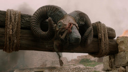 extant_GameOfThrones_1x08-ThePointyEnd_2876