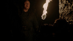 extant_GameOfThrones_1x09-Baelor_0040