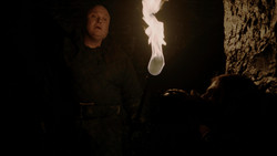 extant_GameOfThrones_1x09-Baelor_0041