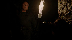 extant_GameOfThrones_1x09-Baelor_0042