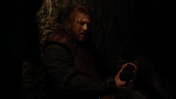 extant_GameOfThrones_1x09-Baelor_0102
