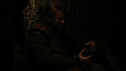 extant_GameOfThrones_1x09-Baelor_0139