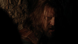 extant_GameOfThrones_1x09-Baelor_0283
