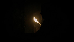 extant_GameOfThrones_1x09-Baelor_0395