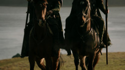 extant_GameOfThrones_1x09-Baelor_0597