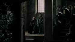 extant_GameOfThrones_1x09-Baelor_0604