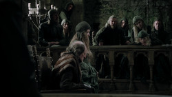 extant_GameOfThrones_1x09-Baelor_0647