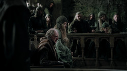 extant_GameOfThrones_1x09-Baelor_0650